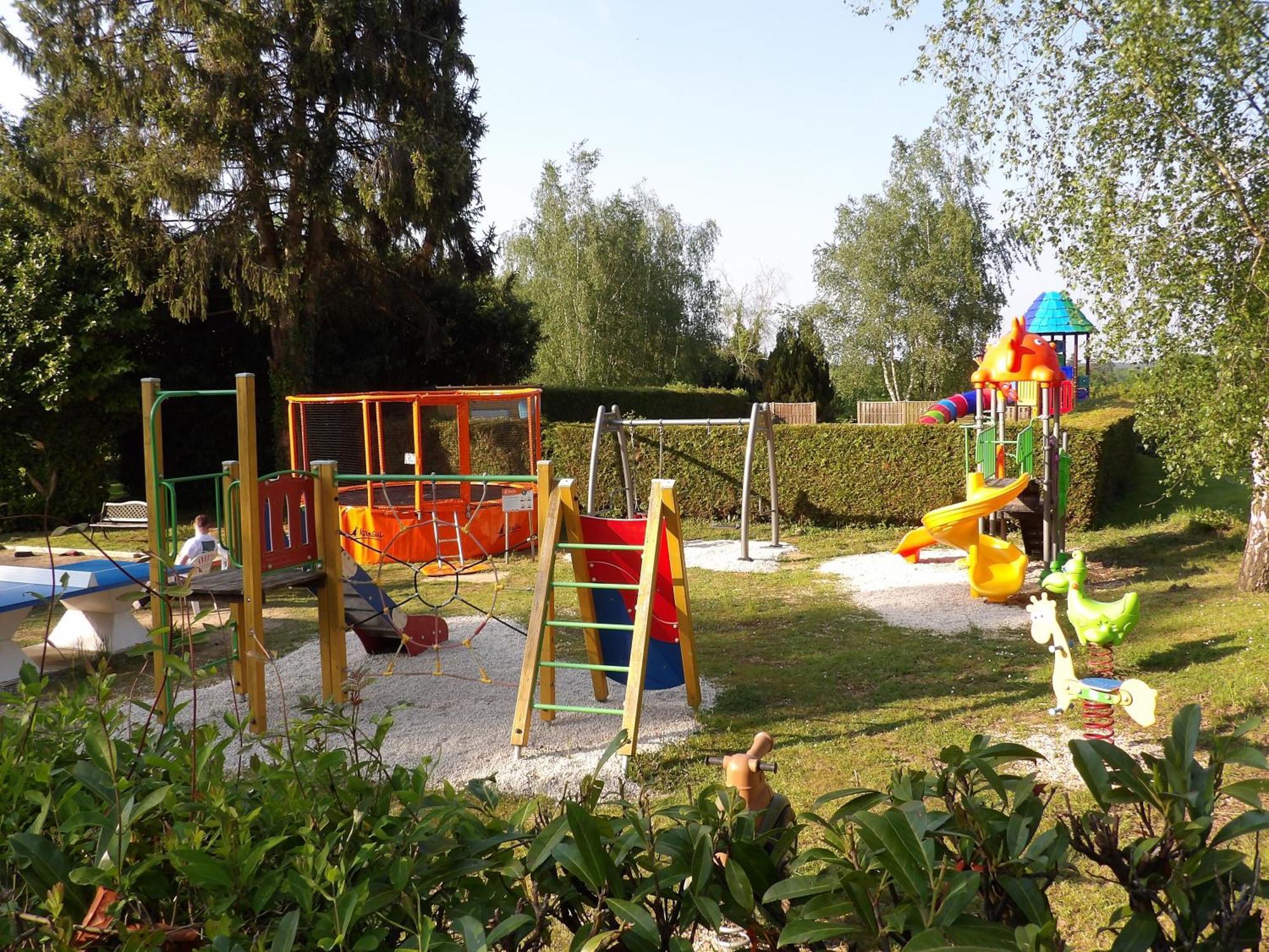 Camping Smile & Braudieres Mézières-sous-Lavardin Zewnętrze zdjęcie