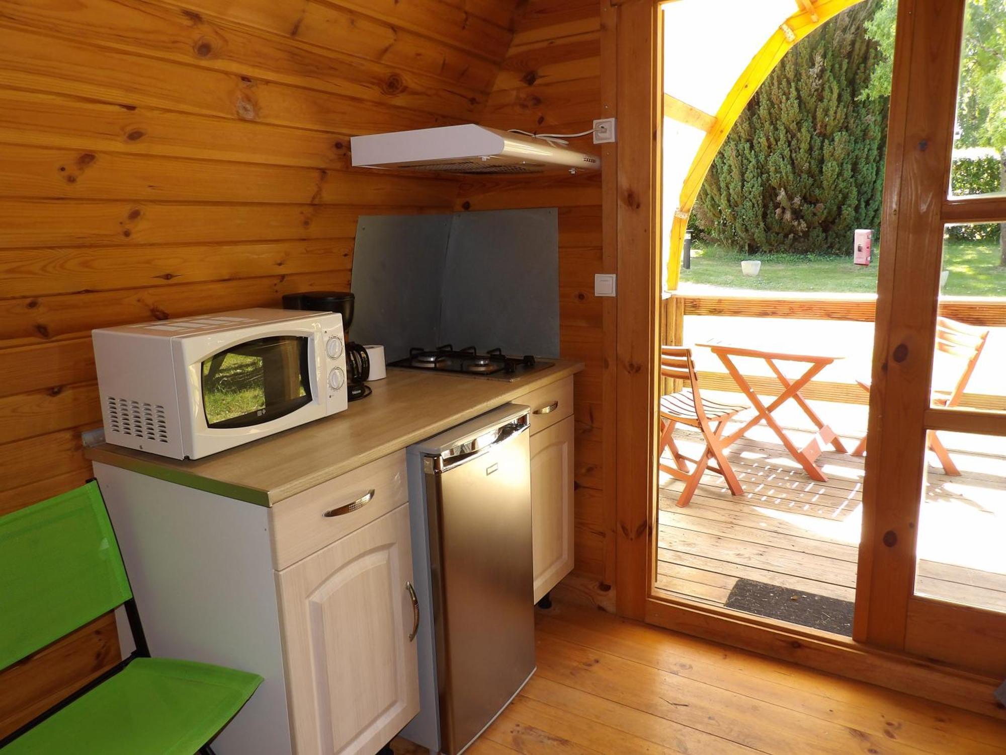 Camping Smile & Braudieres Mézières-sous-Lavardin Zewnętrze zdjęcie