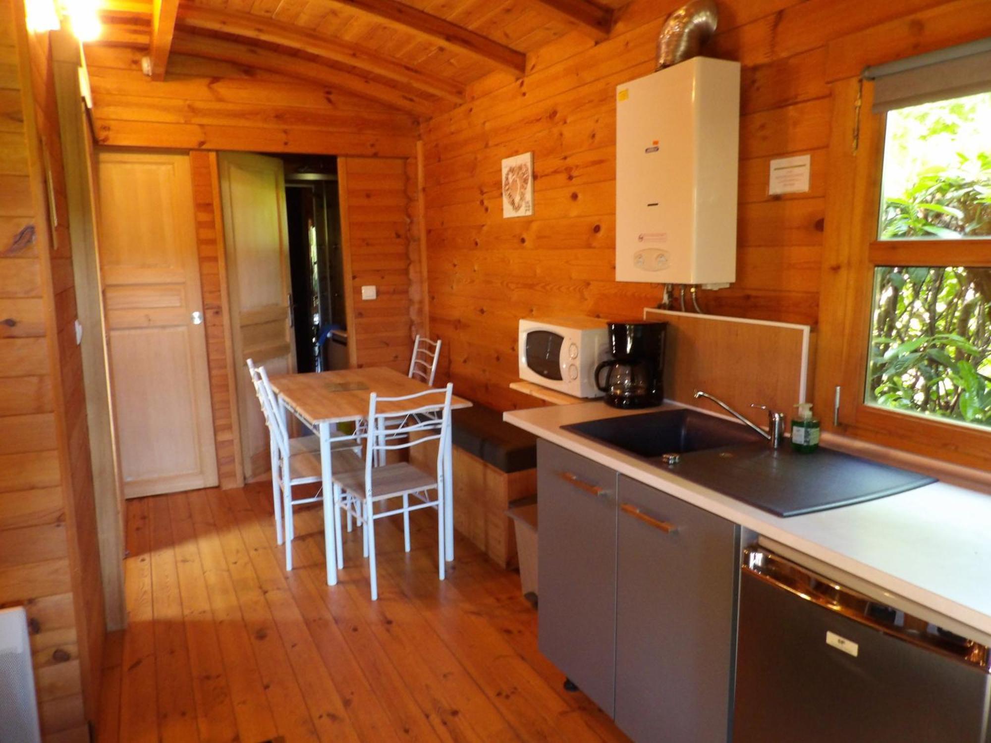 Camping Smile & Braudieres Mézières-sous-Lavardin Zewnętrze zdjęcie