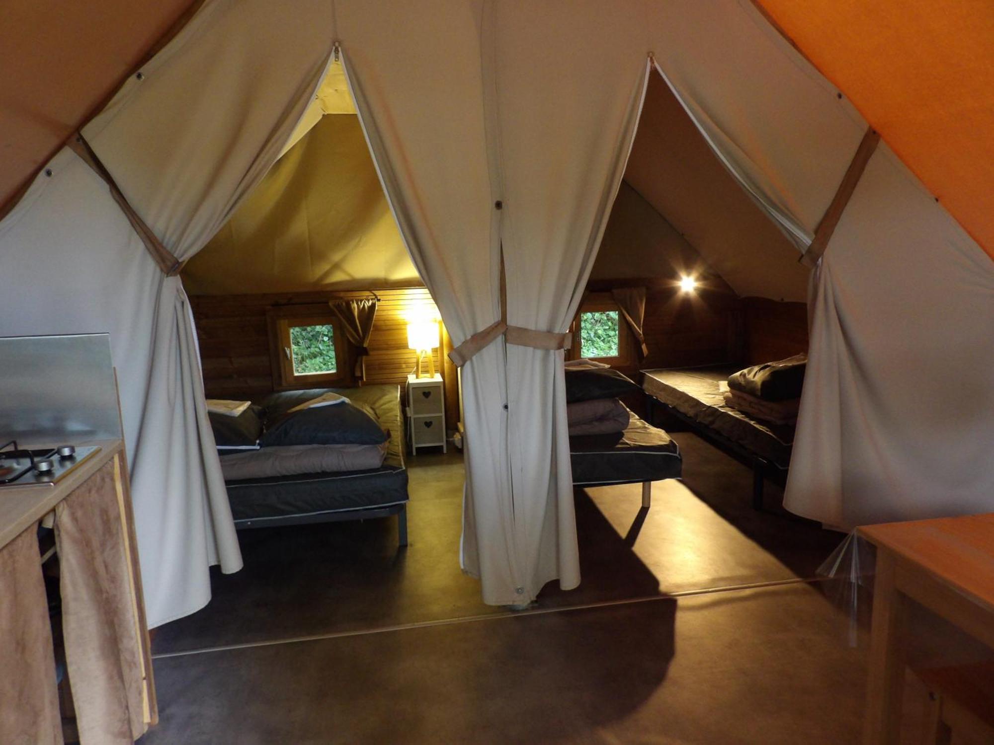Camping Smile & Braudieres Mézières-sous-Lavardin Zewnętrze zdjęcie